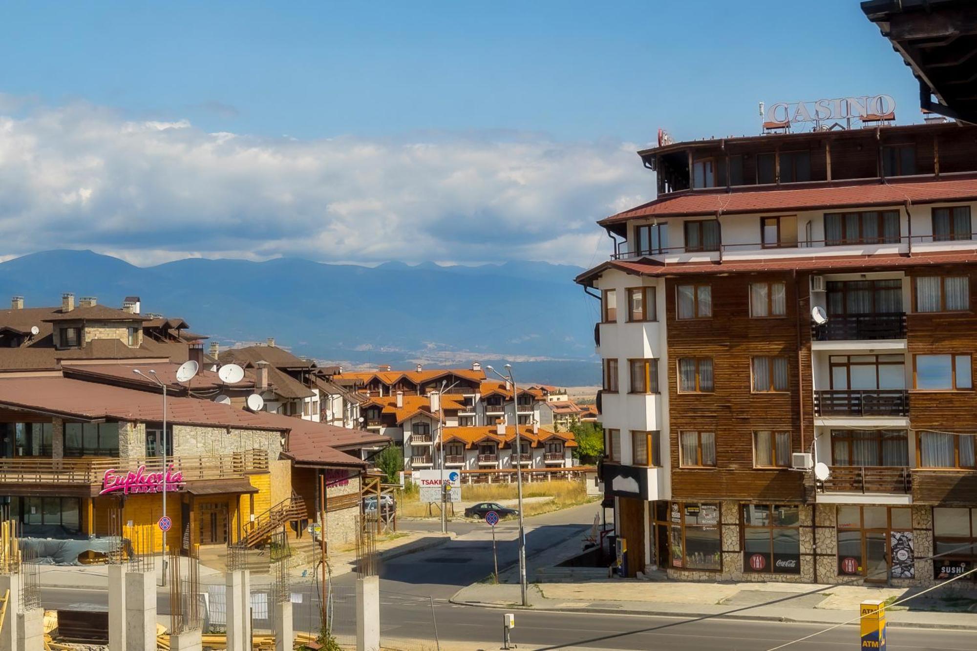 Granat Gondola Lift Apartments Bansko Exteriör bild